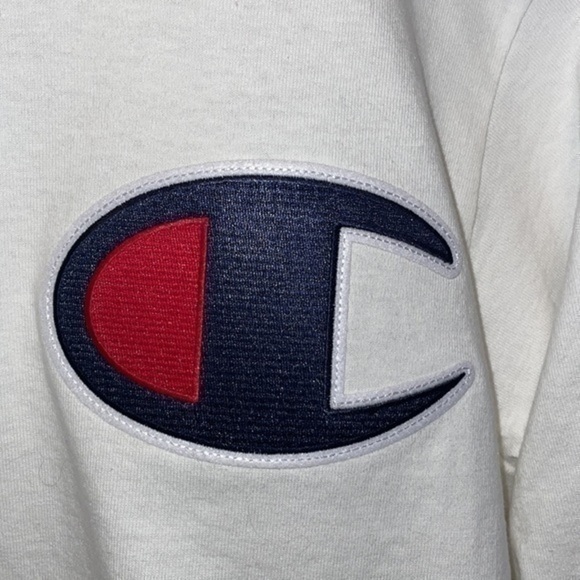 Champion Long sleeve tee with Large C logo patch -NWOT - Picture 2 of 5